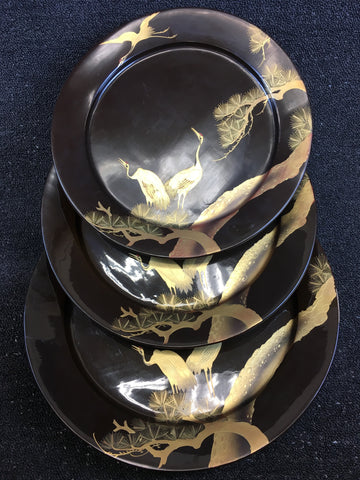 3-PIECE OF GOLD-LACQUERED PINE AND CRANE PATTERN PLATE SET - TLS Living
